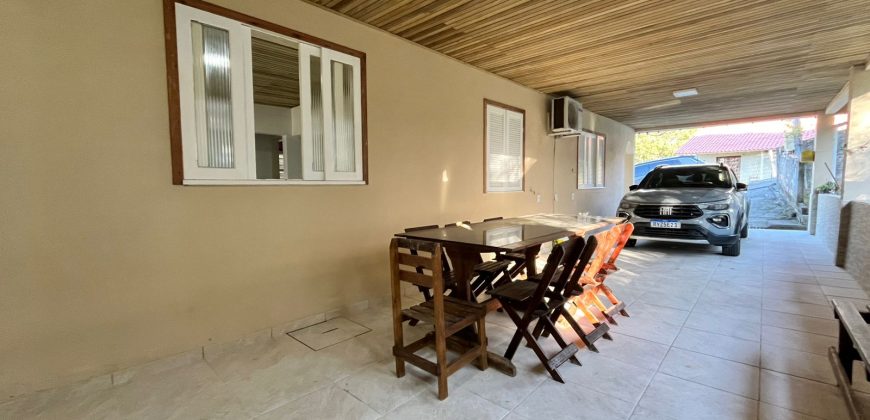 Casa à venda – Centro Gravatal