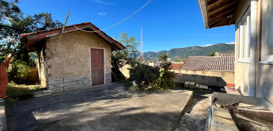 Casa à venda – Centro Gravatal