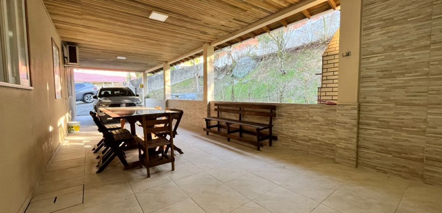 Casa à venda – Centro Gravatal