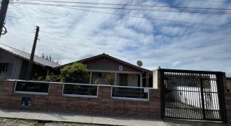 Casa à Venda  – Praia do Camacho