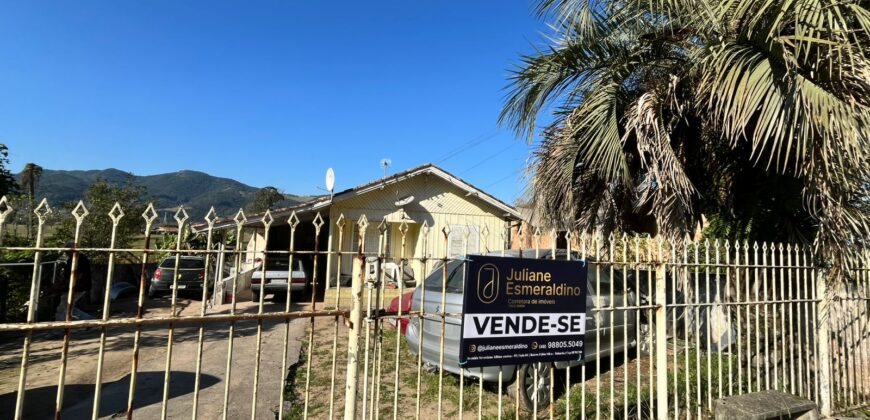 Terreno Amplo com Casa de Madeira – Gravatal