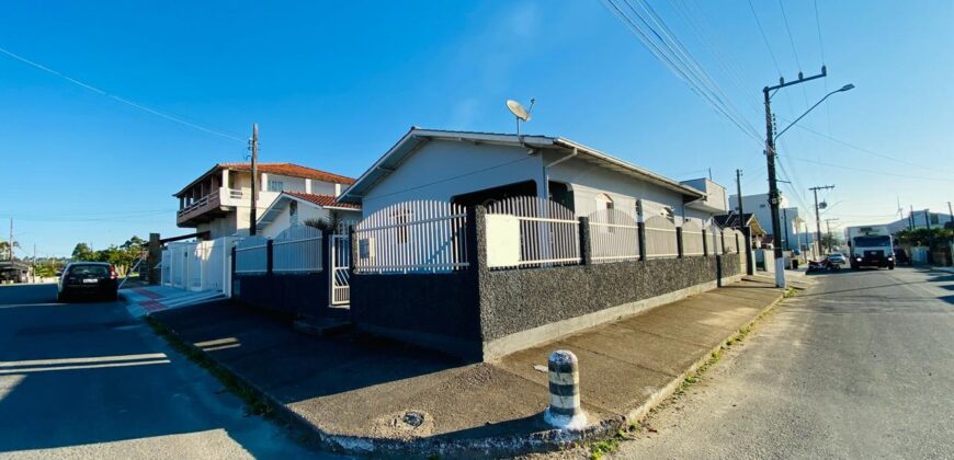 Casa à venda em Capivari de Baixo, Rua da Liberdade – Bairro Santa Lúcia