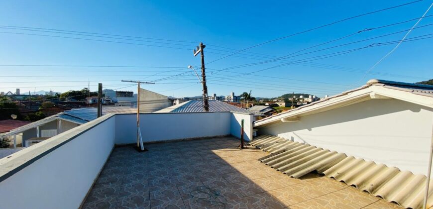 Casa à venda em Capivari de Baixo, Rua da Liberdade – Bairro Santa Lúcia