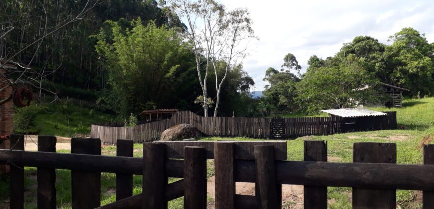 Sítio à Venda – 2,1 Hectares