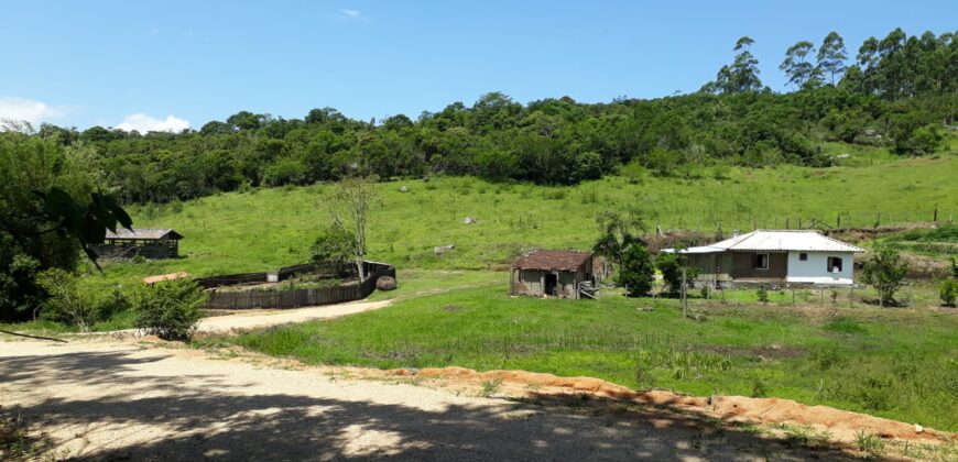 Sítio à Venda – 2,1 Hectares