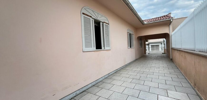 Casa a venda – Centro Tubarão