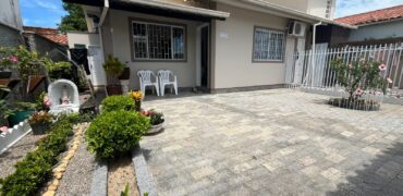 Casa à venda em Capivari de Baixo