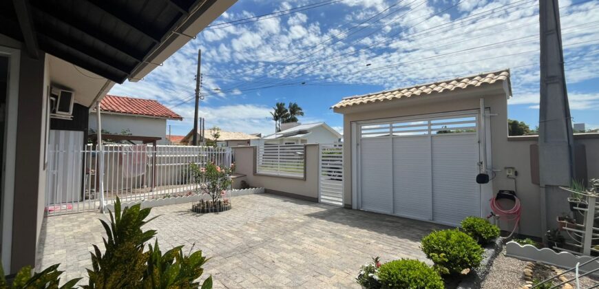 Casa à venda em Capivari de Baixo