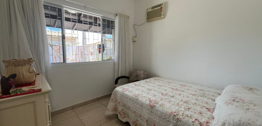 Casa à venda em Capivari de Baixo