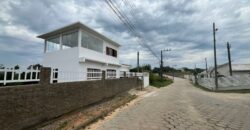 Casa à venda em Pescaria Brava