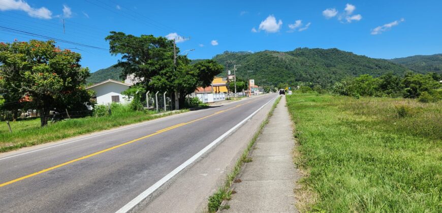 Terreno amplo- Bairro KM 60, Tubarão