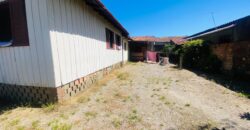 Casa  de madeira antiga a venda – Capivari de baixo