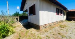 Casa  de madeira antiga a venda – Capivari de baixo