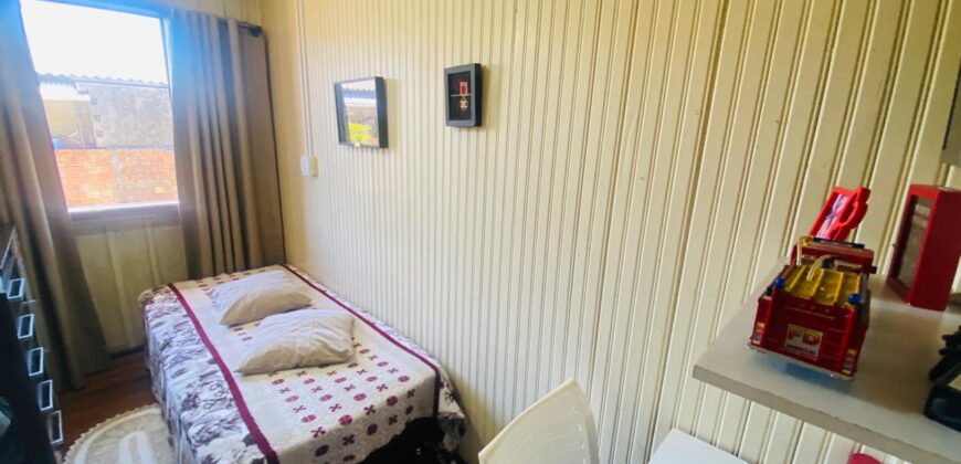 Casa  de madeira antiga a venda – Capivari de baixo