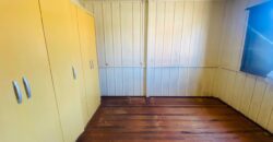 Casa  de madeira antiga a venda – Capivari de baixo