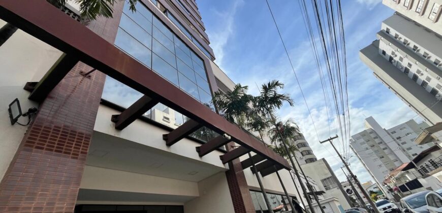 Apartamento à venda no Centro de Tubarão