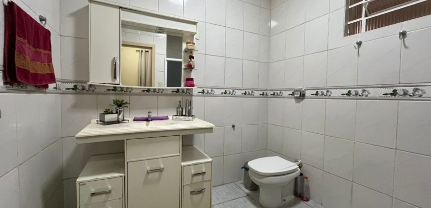 Casa à venda no Centro de Gravatal/SC