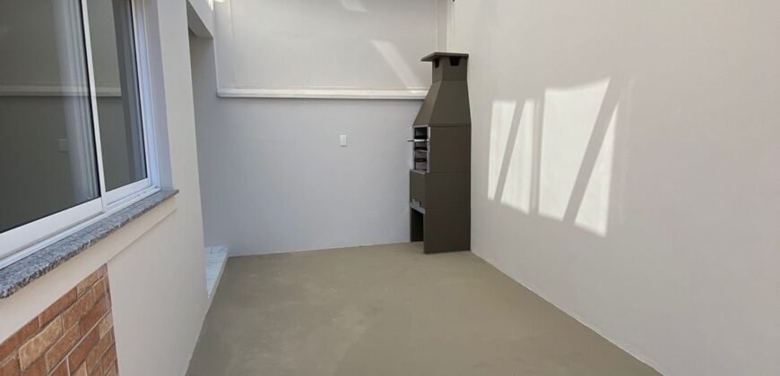 Casa tipo sobrado á venda em Capivari de Baixo – SC