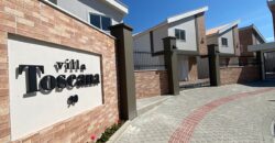 Casa tipo sobrado á venda em Capivari de Baixo – SC