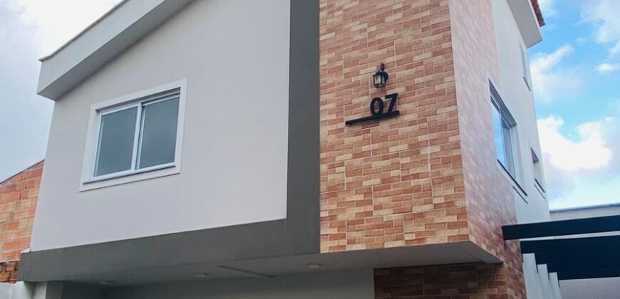 Casa tipo sobrado á venda em Capivari de Baixo – SC