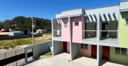 Sobrado Geminado à Venda em Pescaria Brava