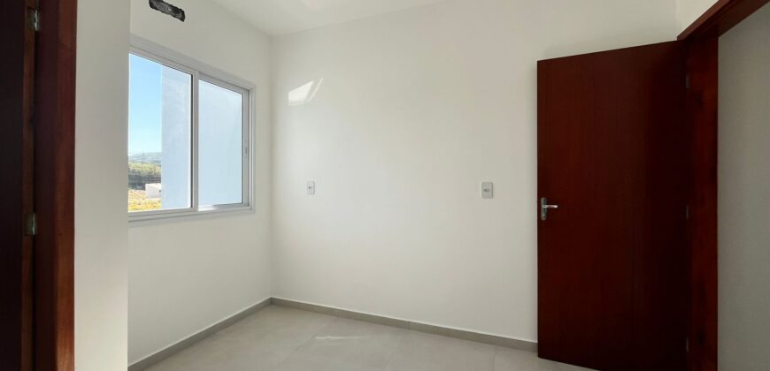 Sobrado Geminado à Venda em Pescaria Brava