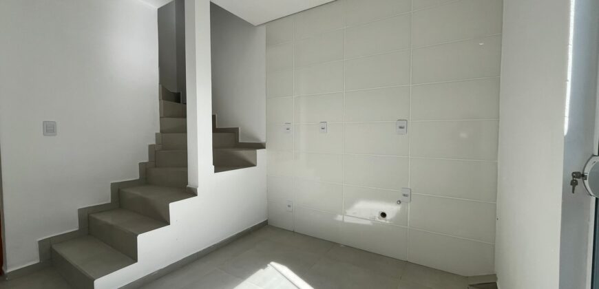 Sobrado Geminado à Venda em Pescaria Brava