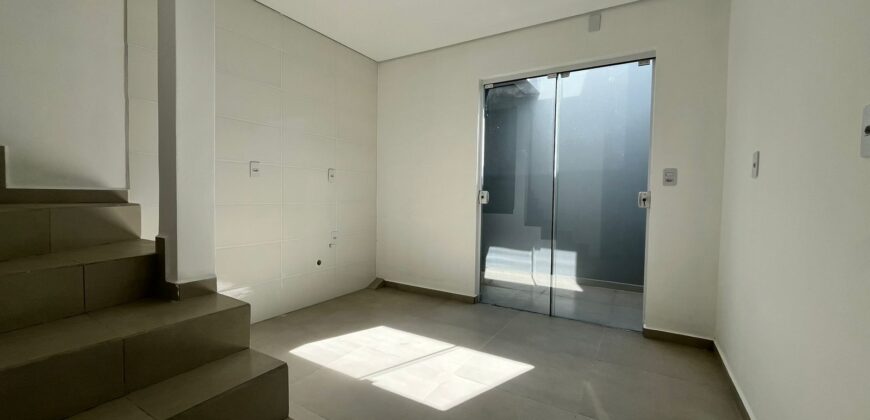 Sobrado Geminado à Venda em Pescaria Brava