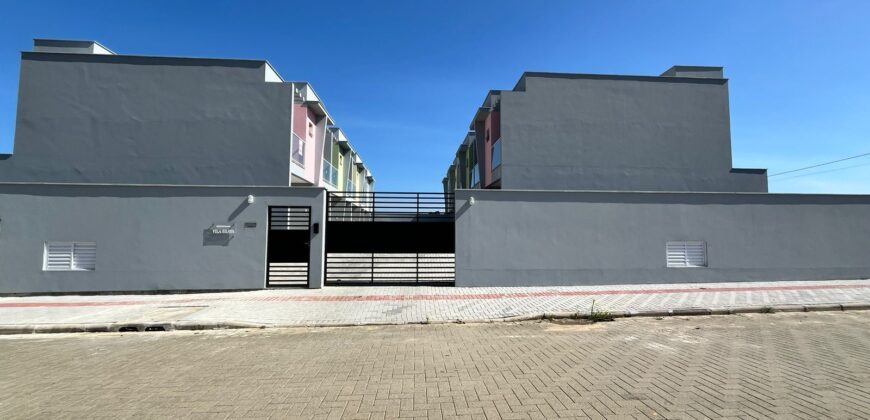 Sobrado Geminado à Venda em Pescaria Brava