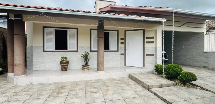 Casa à venda em Capivari de Baixo