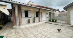 Casa à venda em Capivari de Baixo