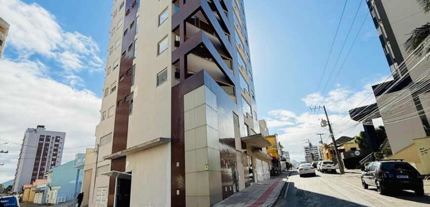 Apartamento à venda no Centro de Tubarão