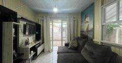 Casa de madeira à venda no bairro Praia Redonda, em Tubarão/SC