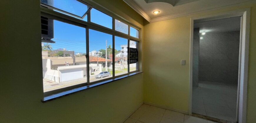 Apartamento à venda em Morrotes – Tubarão/SC