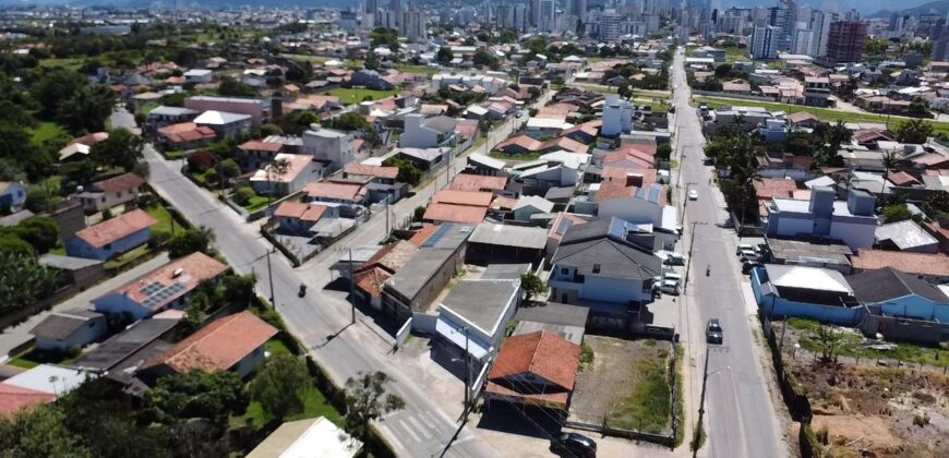 Sala comercial à venda em Tubarão, Rua Adolfo Corrêa -Passo do Gado