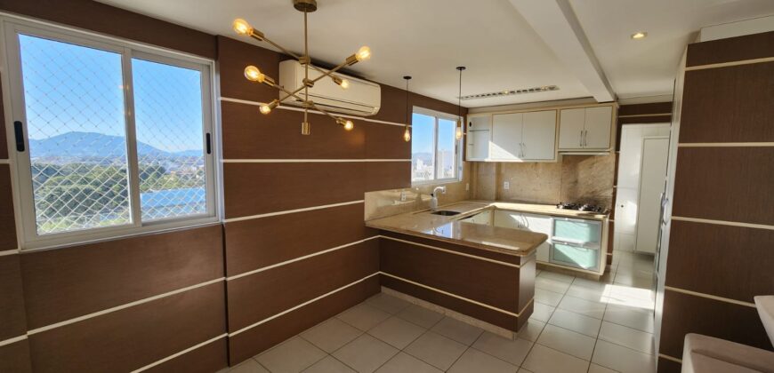 Apartamento à venda no Centro de Tubarão