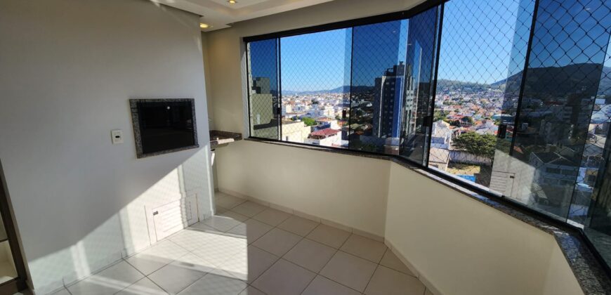 Apartamento à venda no Centro de Tubarão