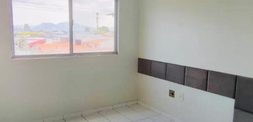 Apartamento à venda no bairro Revoredo